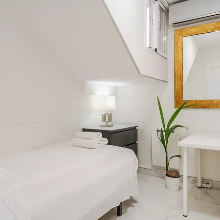 Private Luxurious Hillside With Pool & Sea Views For 8 To 10 Ppl * Fuengirola