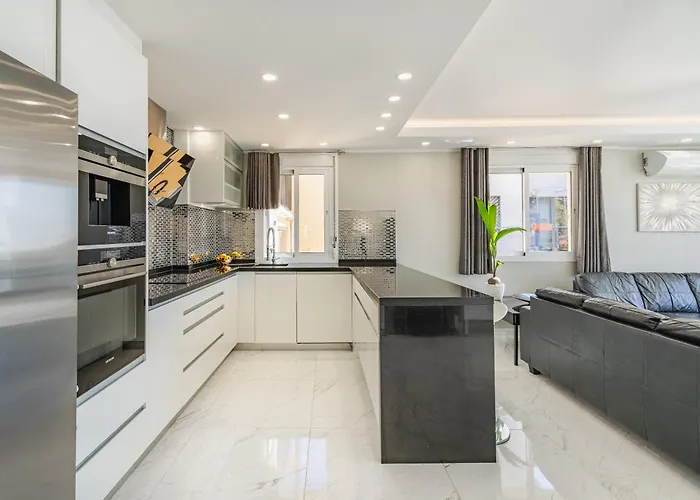 Luxurious Hillside With Private Pool - Sea & Mountain Views Willa